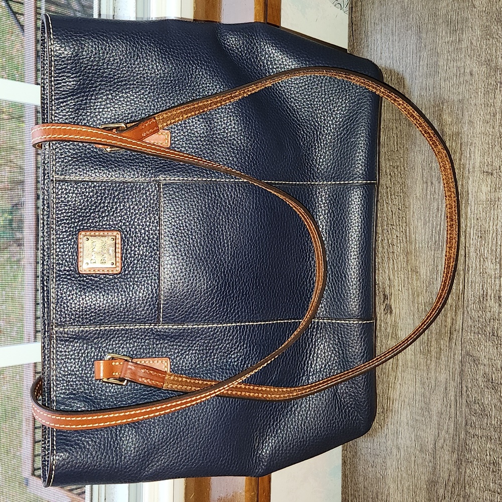 Dooney & Bourke tote